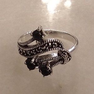 Sterling Silver Onyx and Marcasite Ring Size 7